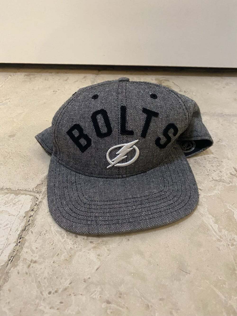 Tampa Bay Lightning Hat Cap Mens One Size Gray Heather NHL Hockey '47 Bolts